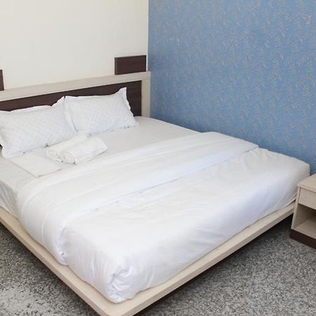 Hotel Pink Shark Sikar Esterno foto