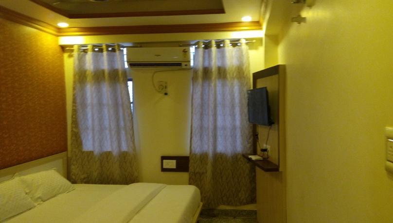 Hotel Pink Shark Sikar Esterno foto